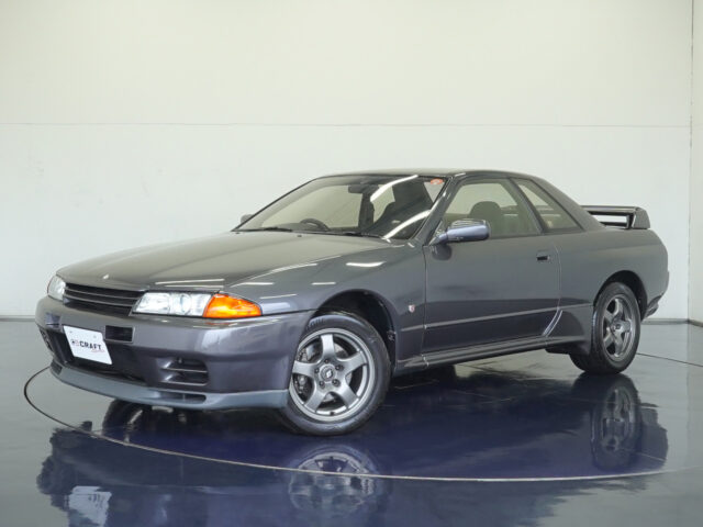 スカイラインGT-R NISMO　ガングレーメタリック　BNR32-100060
