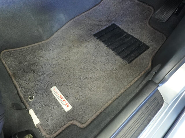 スカイライン GT-R Vスペック BCNR33 ソニックシルバー