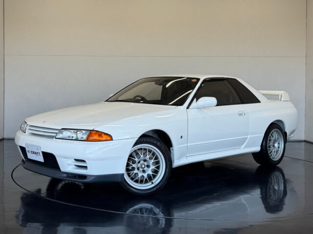 スカイライン GT-R VスペックⅡ BNR32 クリスタルホワイト