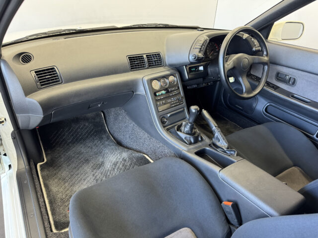 スカイライン GT-R VスペックⅡ BNR32 クリスタルホワイト