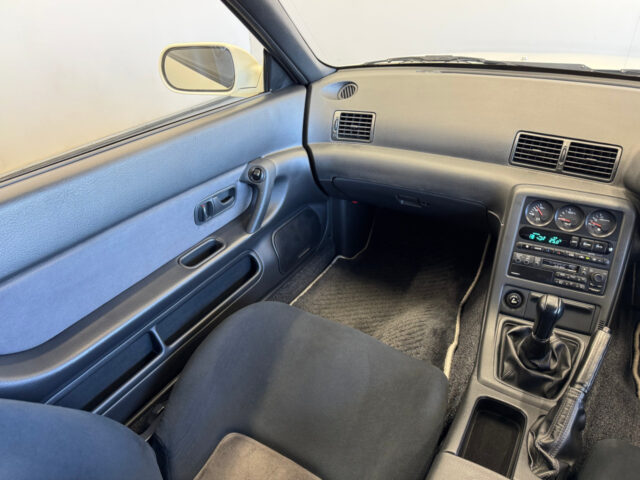 スカイライン GT-R VスペックⅡ BNR32 クリスタルホワイト