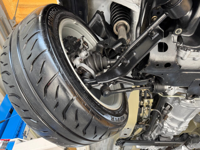 スカイライン GT-R VスペックⅡ BNR32 クリスタルホワイト