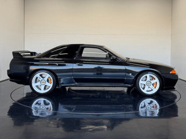スカイライン GT-R BNR32 ブラックパールメタリック