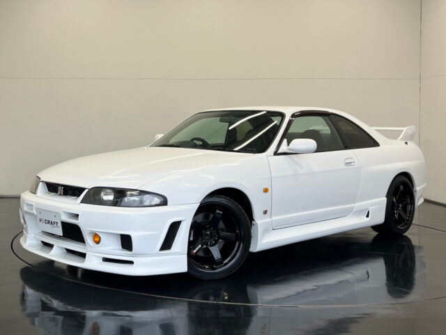 スカイライン GT-R BCNR33 ホワイト