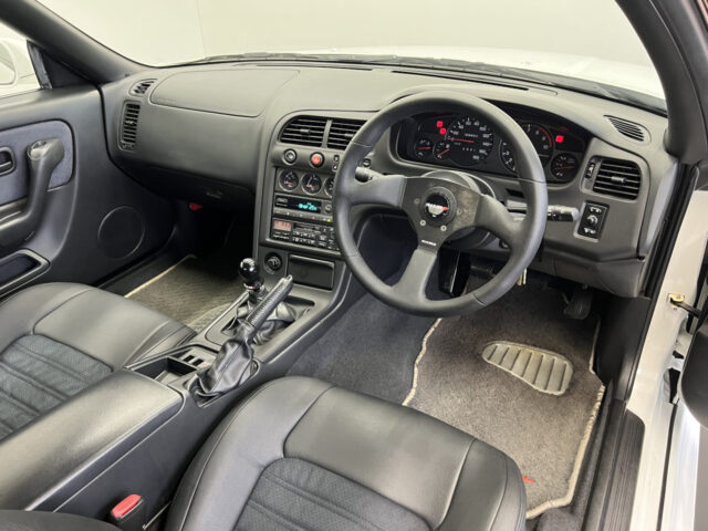 スカイライン GT-R BCNR33 ホワイト