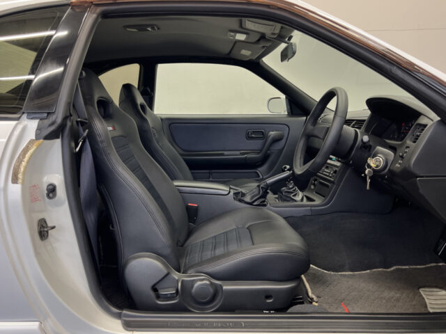 スカイライン GT-R BCNR33 ホワイト